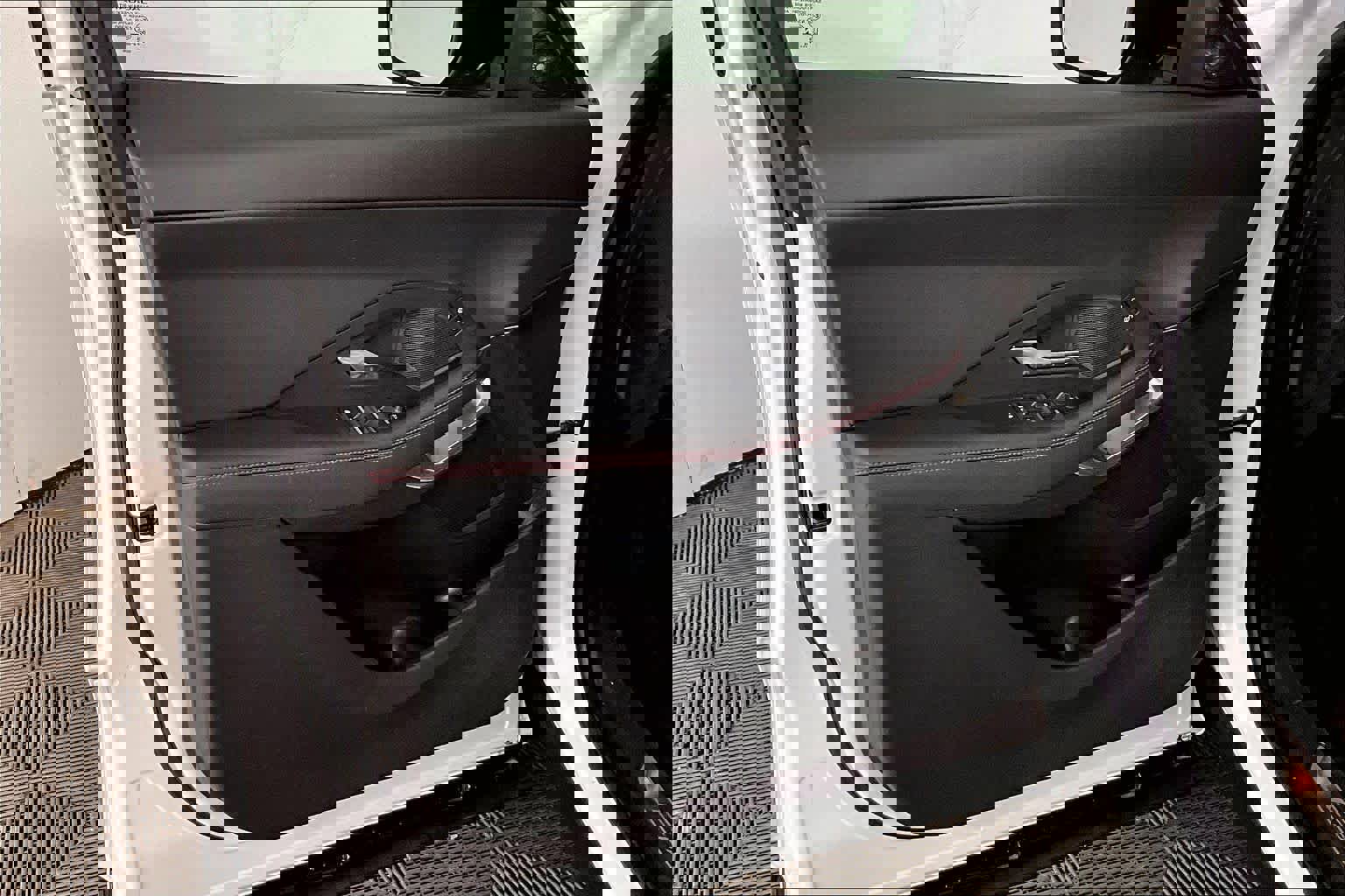 Used 2020 Jaguar E-PACE Checkered Flag image 22