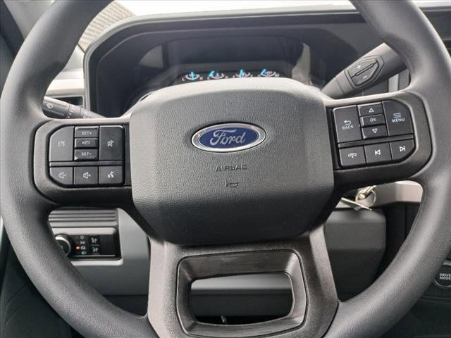 New 2025 Ford F250 XLT w/ F-250 >10K GVWR Package image 17