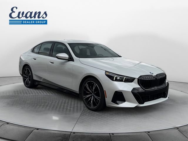 Used 2024 BMW 540i xDrive w/ Premium Package AWD/4WD image 10