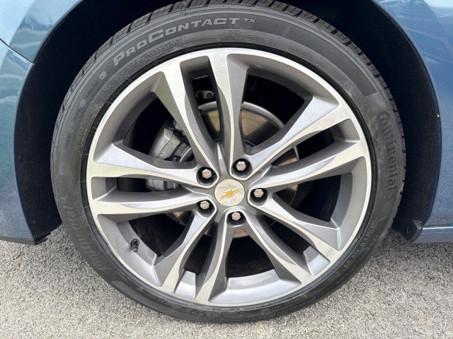 Used 2025 Chevrolet Malibu LT image 9