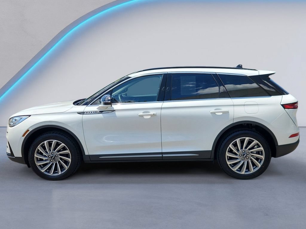 Used 2026 Lincoln Corsair Reserve w/ Towing Package AWD/4WD image 5