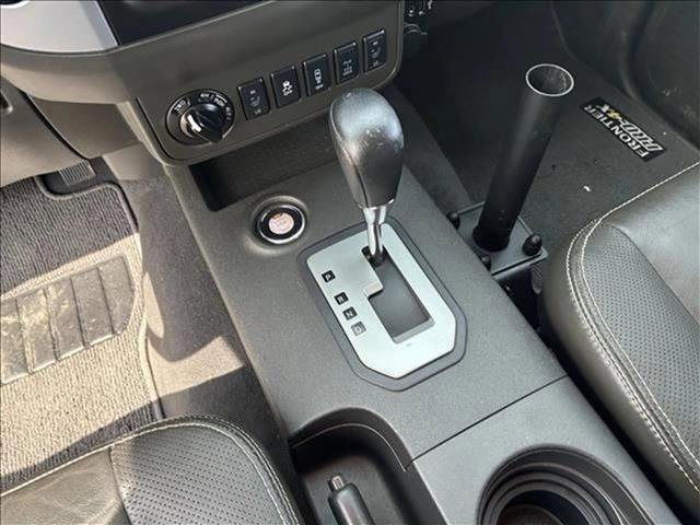 Used 2020 Nissan Frontier PRO-4X w/ Pro-4x Utility Package image 13