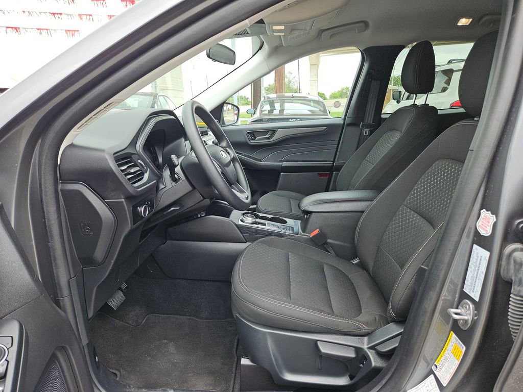 Used 2025 Ford Escape Active AWD/4WD image 9