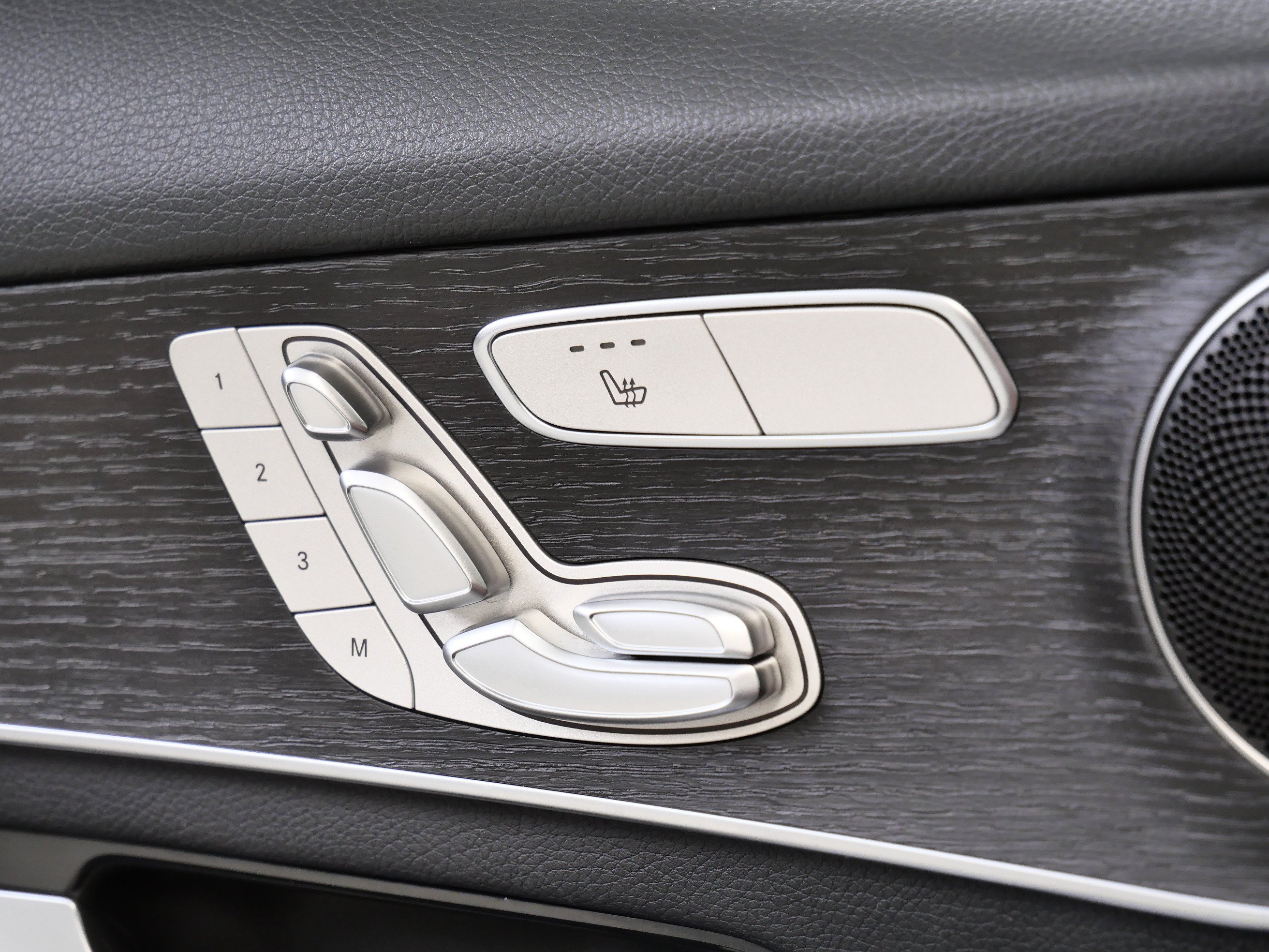 Certified 2022 Mercedes-Benz GLC 300 4MATIC image 32