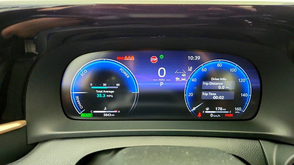 Used 2025 Toyota Crown Signia w/ Advanced Technology Package image 15