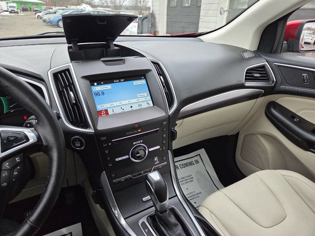 Used 2016 Ford Edge Titanium w/ Technology Package image 33
