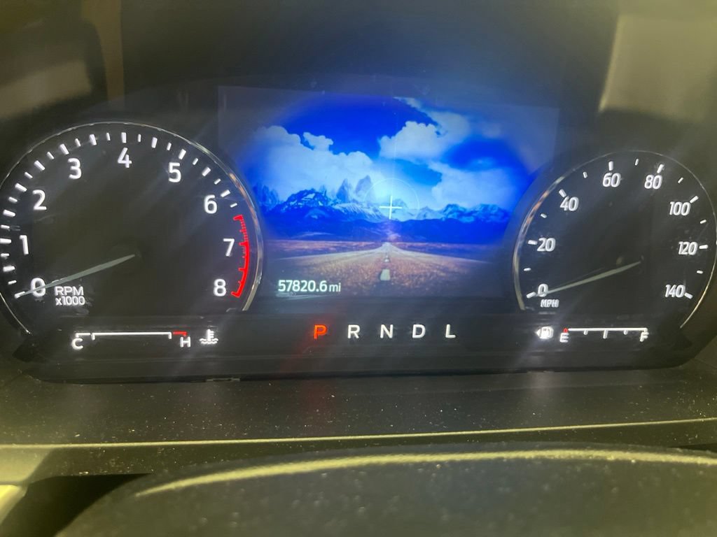 Used 2021 Ford Explorer XLT AWD/4WD image 4
