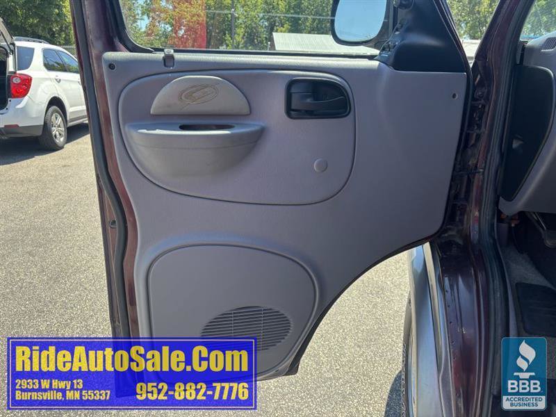 Used 2000 Dodge B1500 RWD image 9