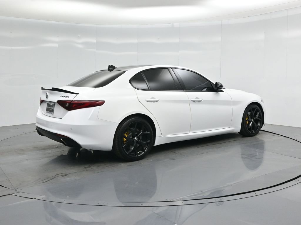 Used 2021 Alfa Romeo Giulia Ti w/ Nero Edizione RWD image 24