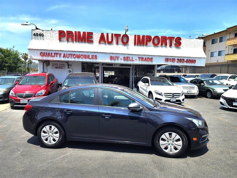 Used 2016 Chevrolet Cruze LS FWD image 2