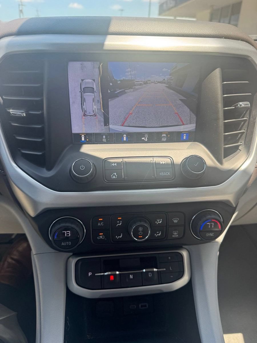 Certified 2023 GMC Acadia SLT w/ Technology Package FWD image 16