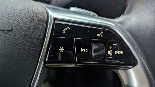 Used 2021 Audi e-tron Prestige image 26