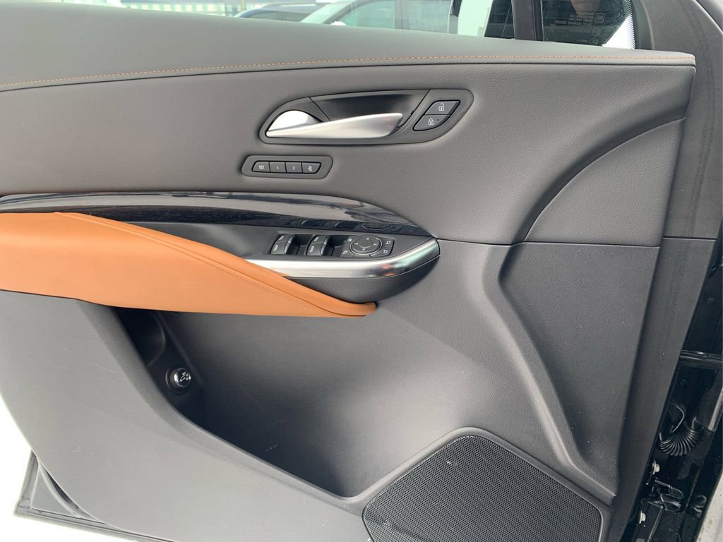 Used 2025 Cadillac XT4 Sport image 17