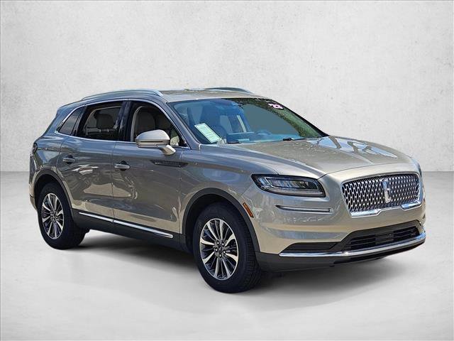 Used 2023 Lincoln Nautilus FWD image 3