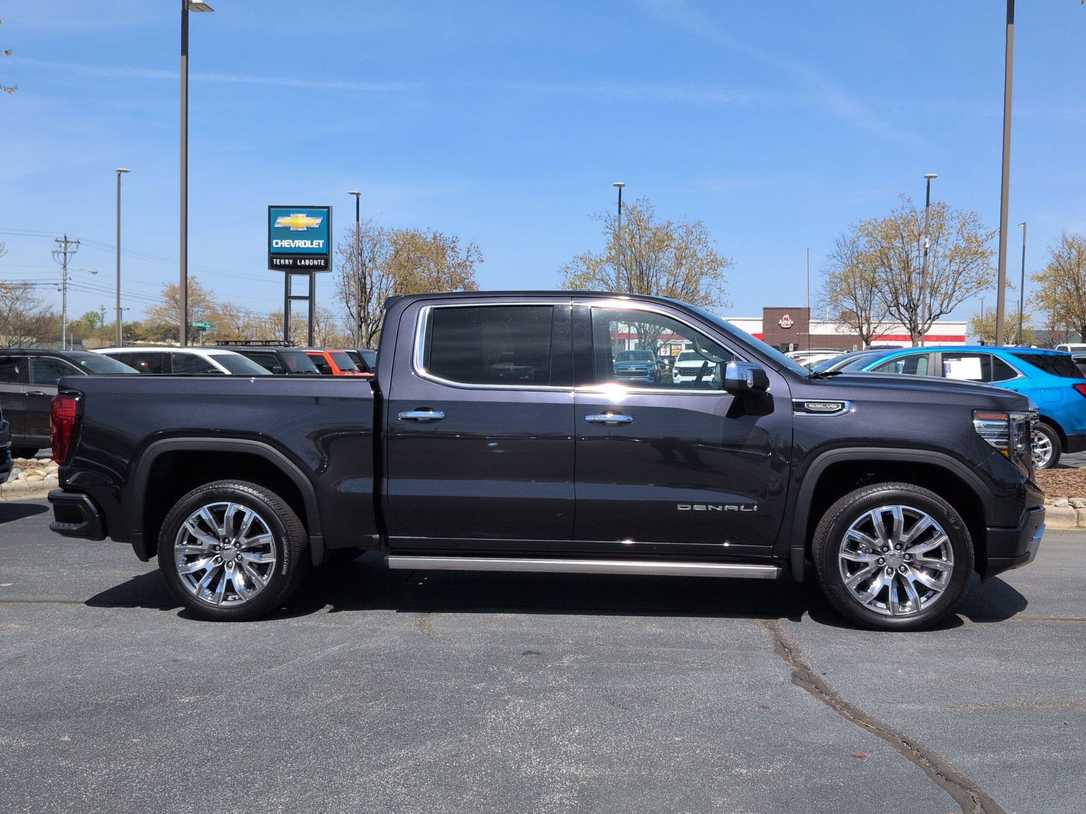 Certified 2025 GMC Sierra 1500 Denali w/ Denali Reserve Package image 10