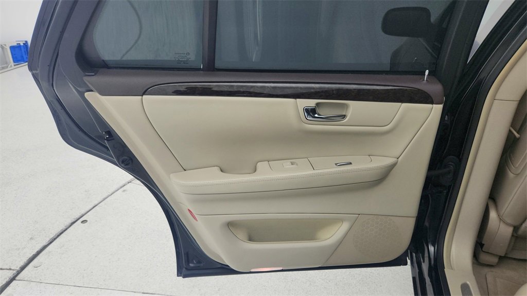 Used 2011 Cadillac DTS image 25