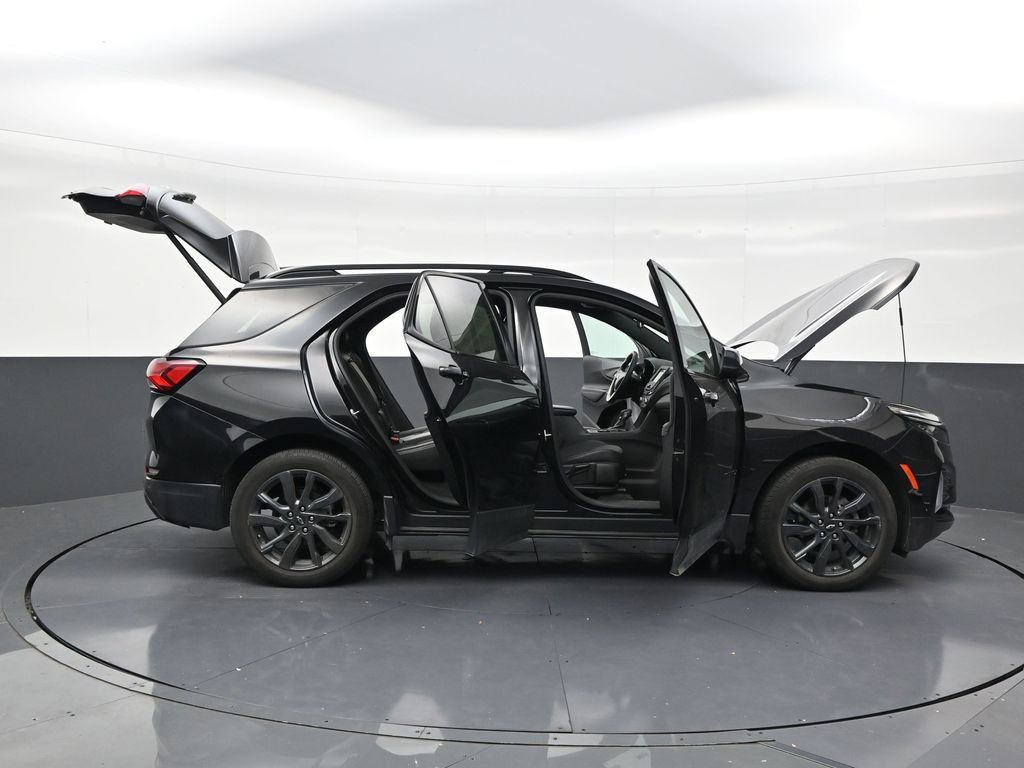 Used 2023 Chevrolet Equinox RS FWD image 29