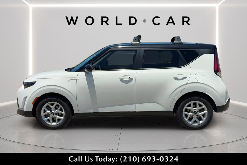 Used 2025 Kia Soul S FWD image 4