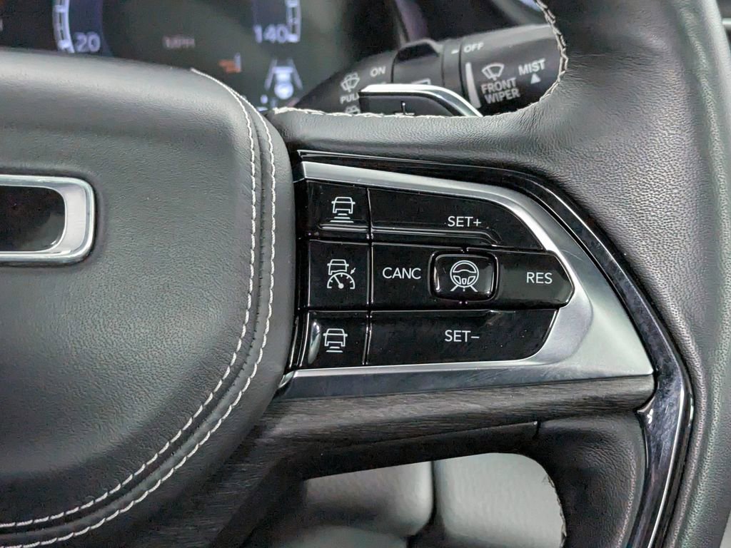 Used 2022 Jeep Grand Cherokee Overland w/ Adv Protech Group III image 30