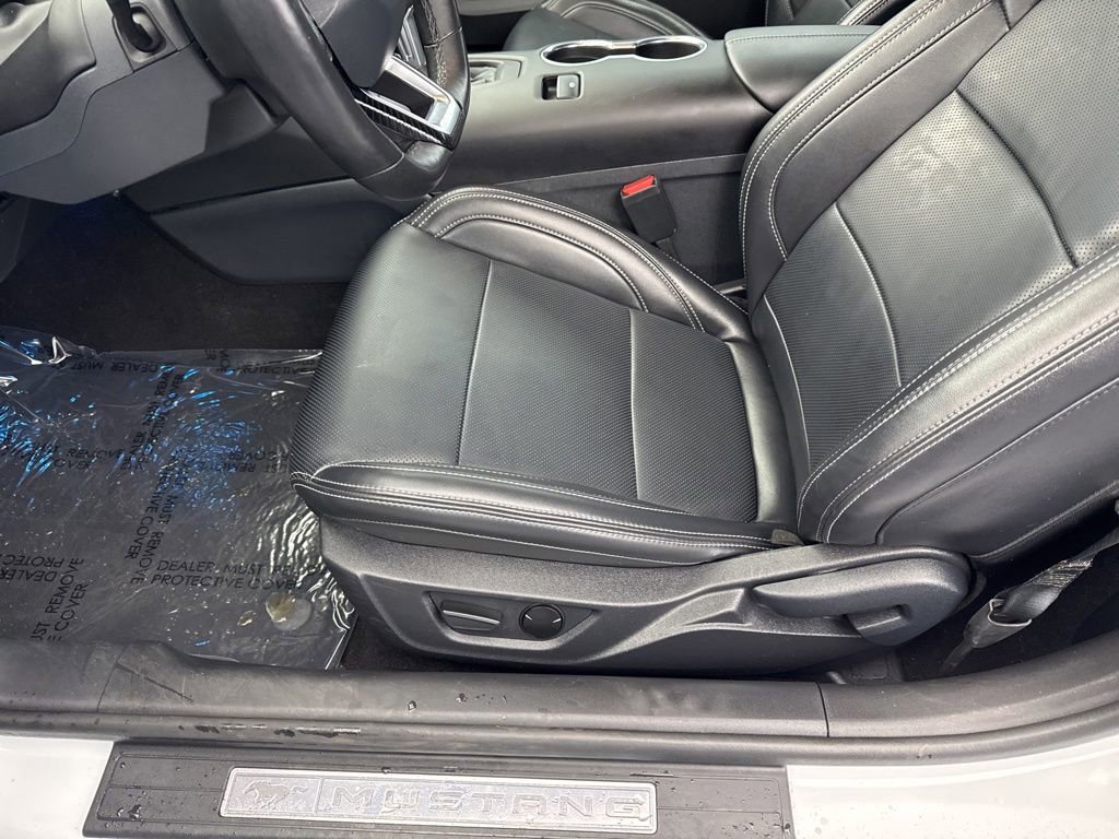 Used 2025 Ford Mustang Premium RWD image 29