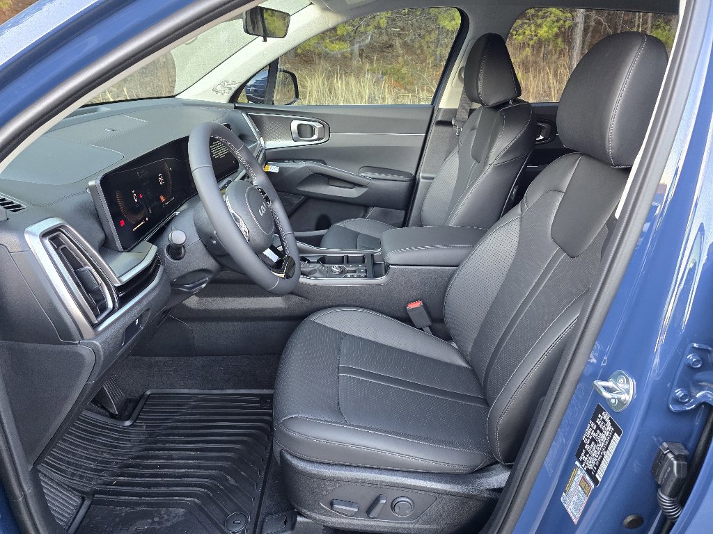 New 2025 Kia Sorento S image 5