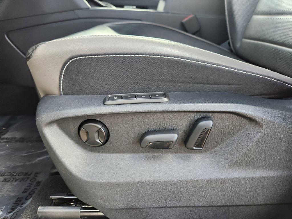 Used 2021 Volkswagen Atlas Cross Sport SEL Premium image 7