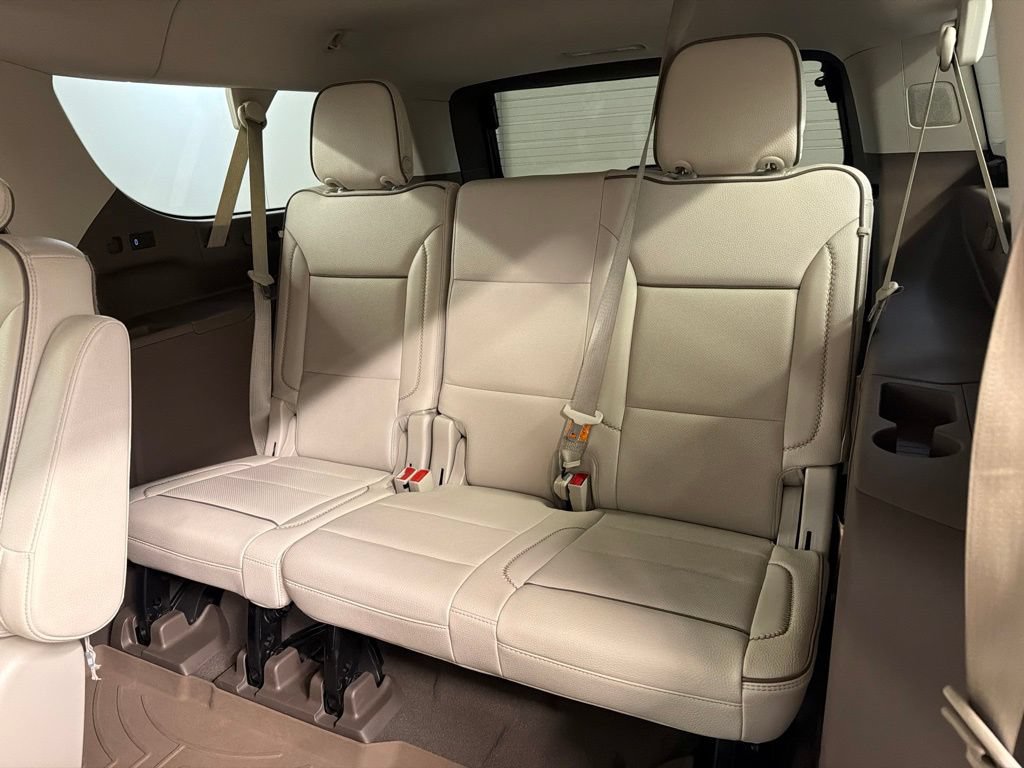 Used 2022 GMC Yukon XL Denali w/ Denali Premium Package AWD/4WD image 31