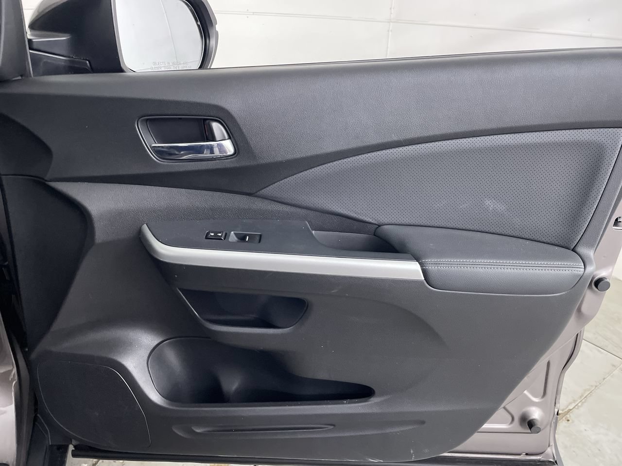 Used 2015 Honda CR-V Touring image 25