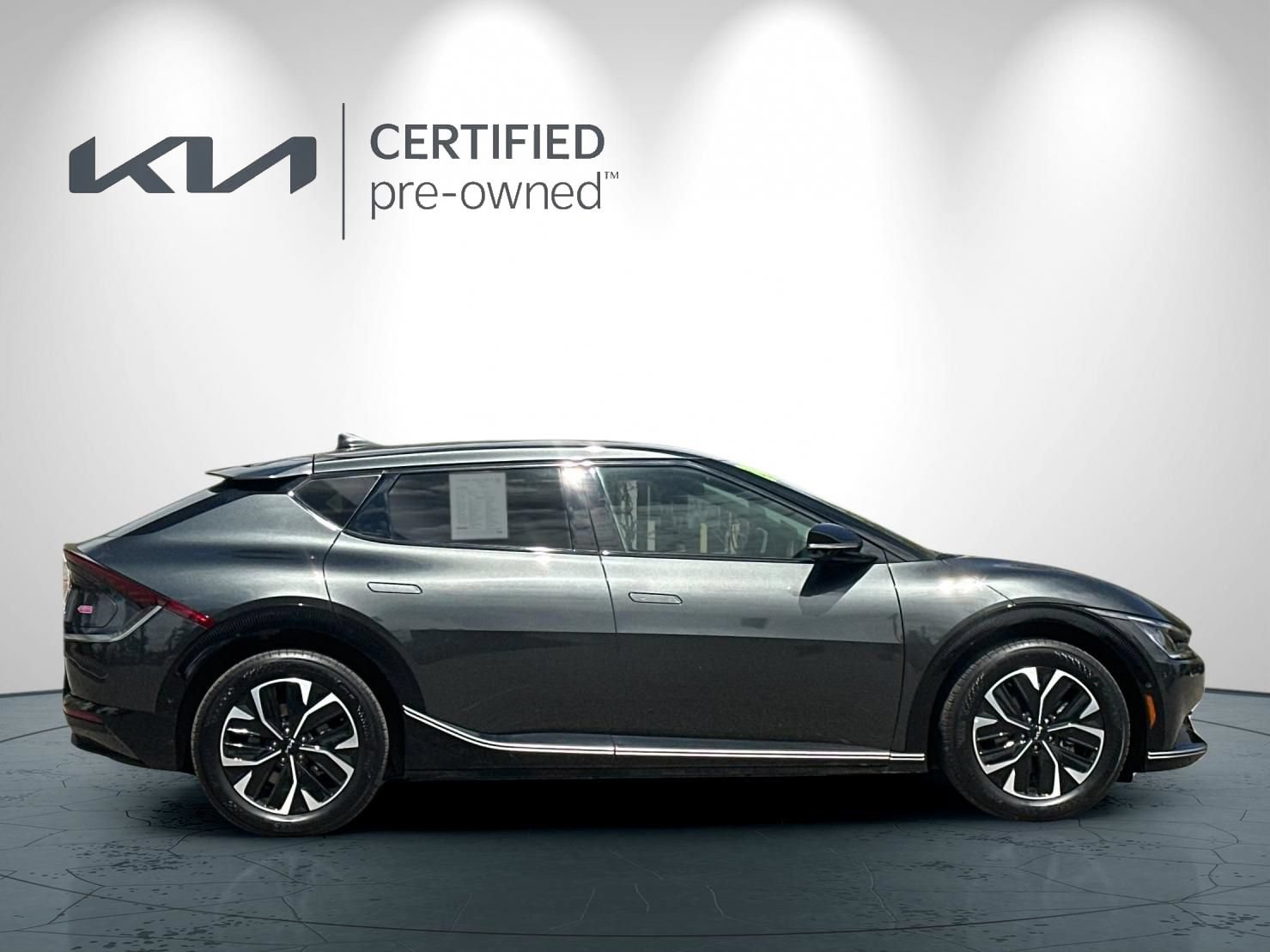 Certified 2024 Kia EV6 Wind w/ Wind Technology Package RWD image 3