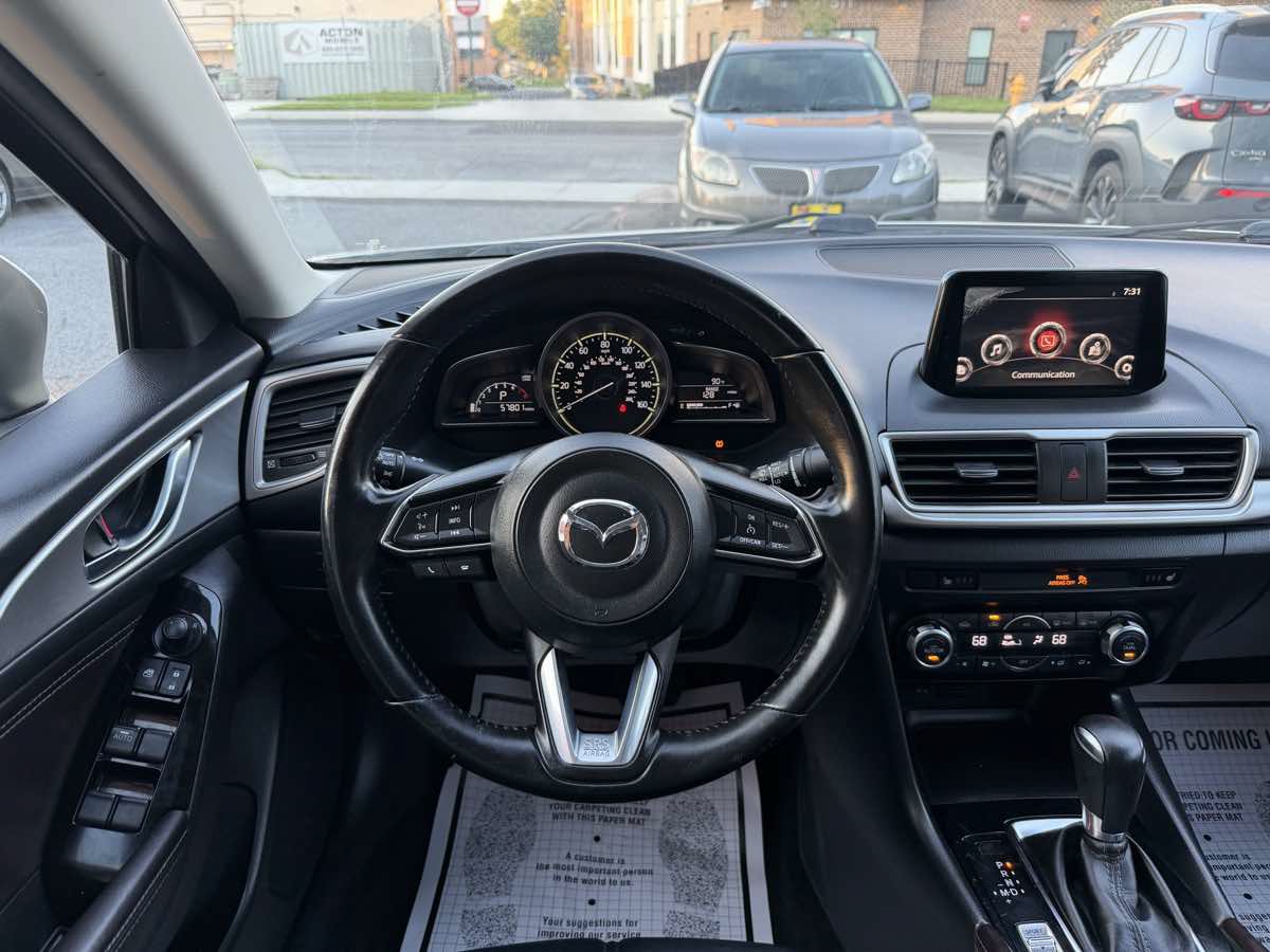 Used 2017 MAZDA MAZDA3 Touring FWD image 14