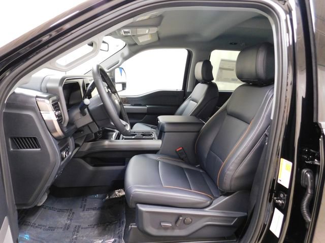 New 2026 Ford F250 Lariat w/ Black Appearance Package image 34