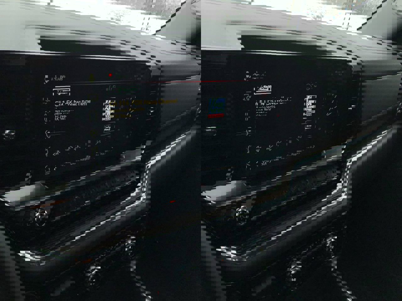 Used 2025 GMC Sierra 1500 Elevation image 19