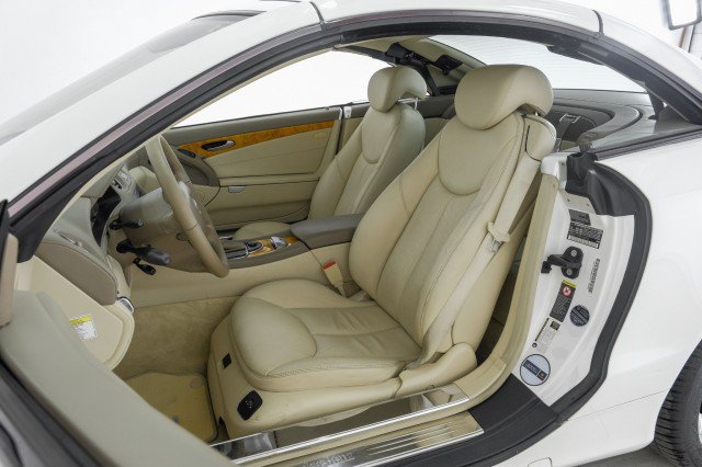 Used 2008 Mercedes-Benz SL 550 image 30