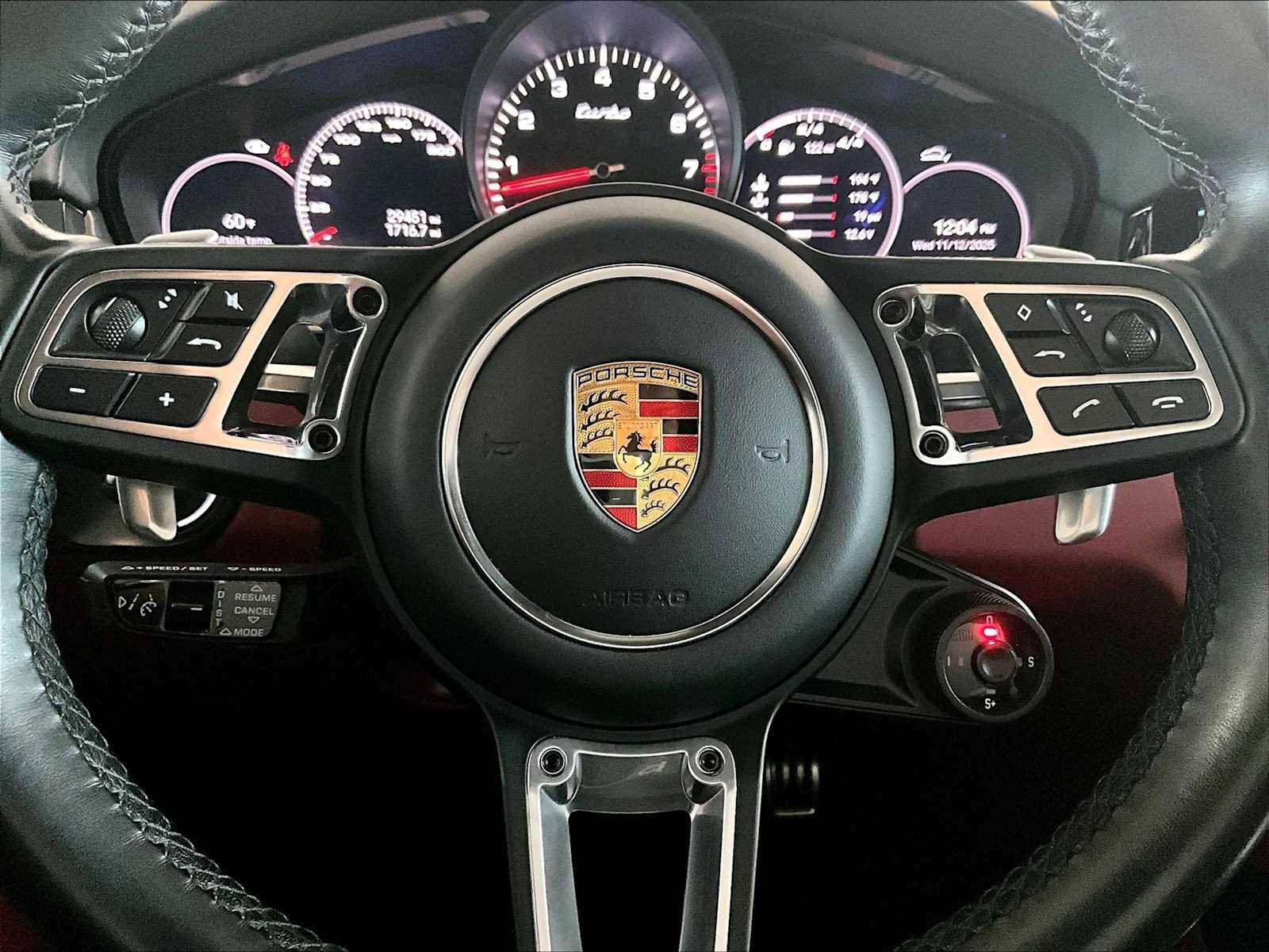 Used 2022 Porsche Cayenne Turbo w/ Premium Package Plus (PI3) image 18