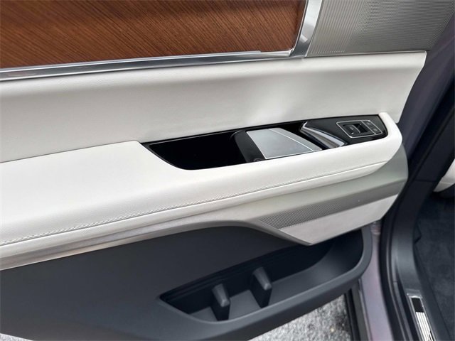 New 2026 Cadillac Vistiq Luxury w/ LPO, Floor Liner Package image 13