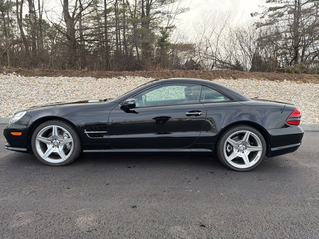 Used 2011 Mercedes-Benz SL 550 image 3