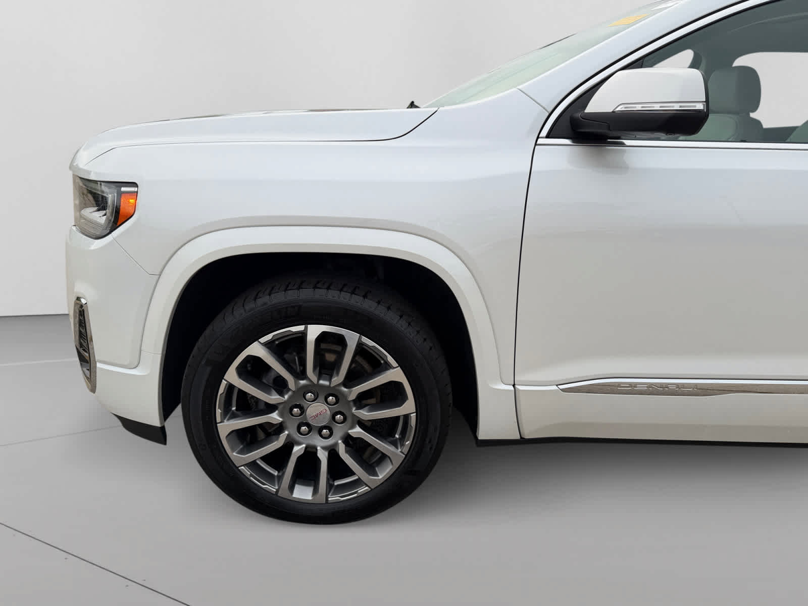 Used 2023 GMC Acadia Denali w/ Denali Ultimate Package AWD/4WD image 19