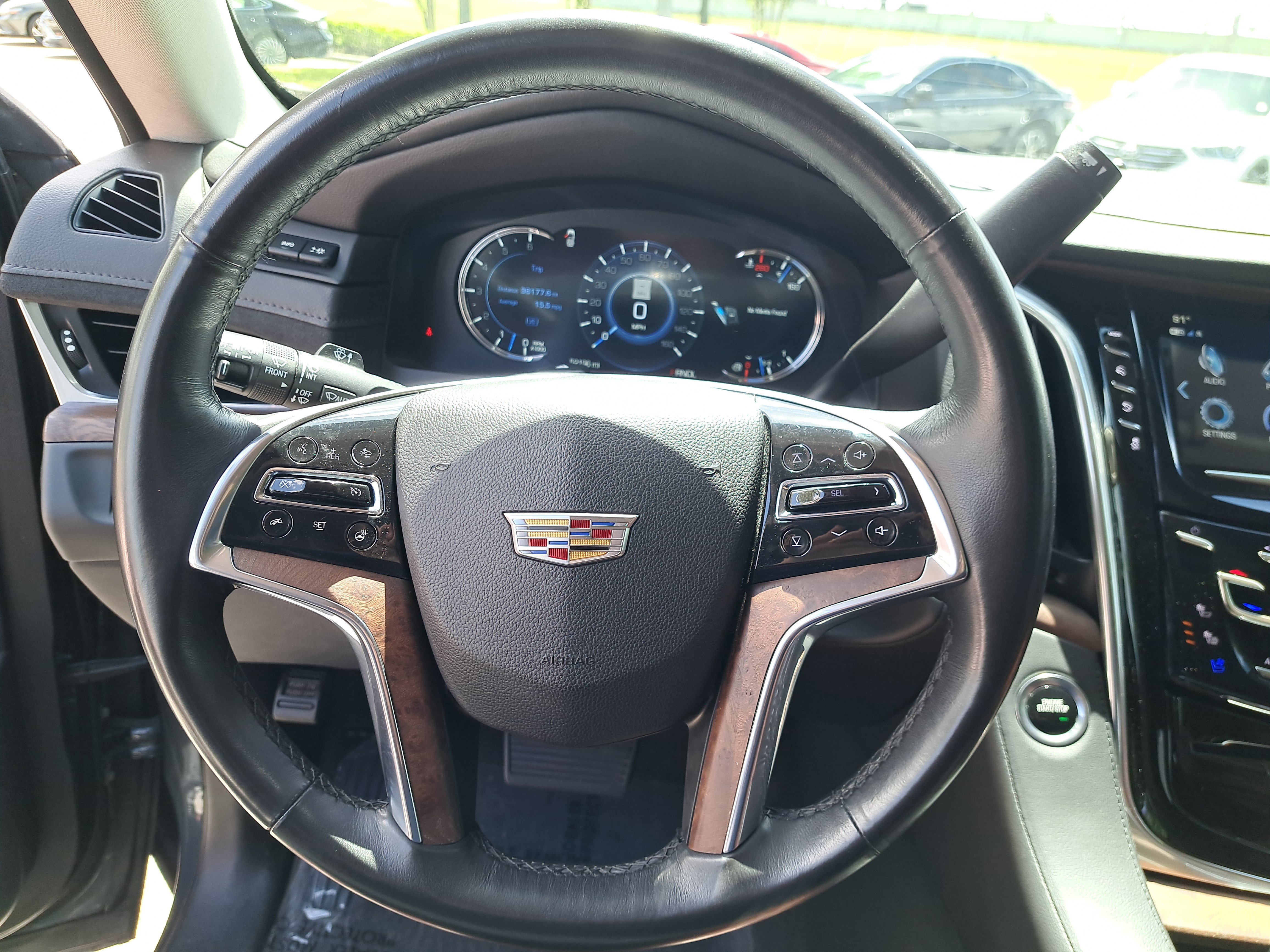 Used 2020 Cadillac Escalade Luxury image 23