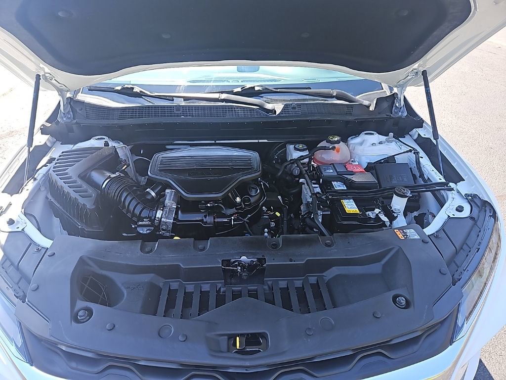 Used 2024 Chevrolet Blazer LT w/ LPO, Floor Liner Package AWD/4WD image 2