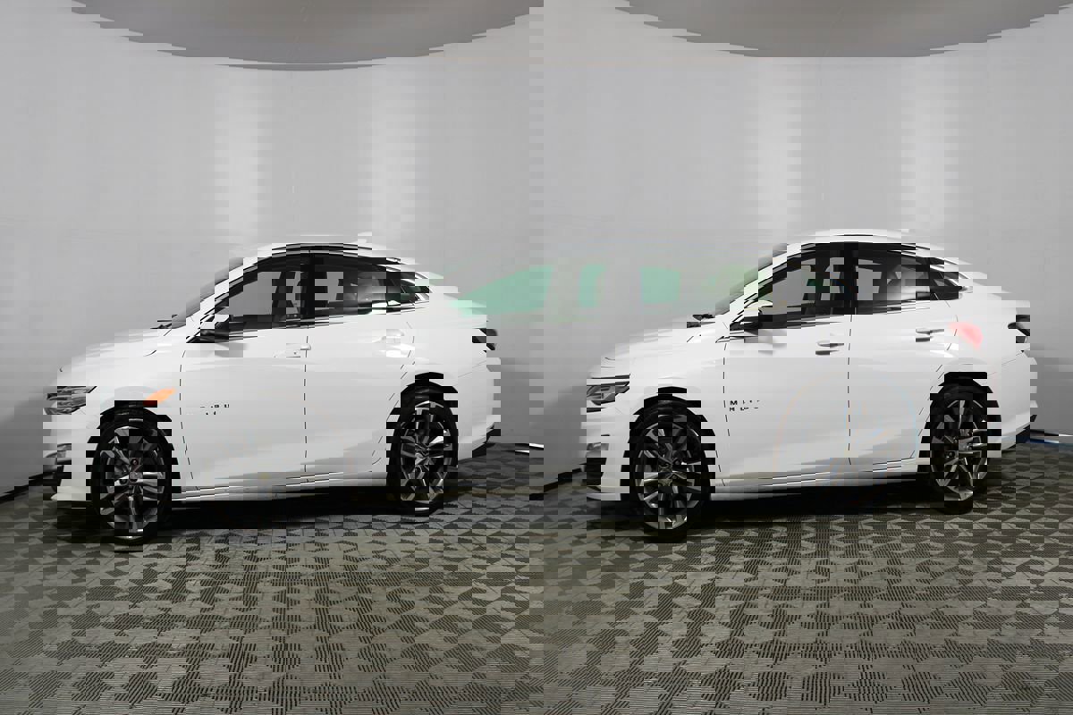 Used 2024 Chevrolet Malibu LT image 36