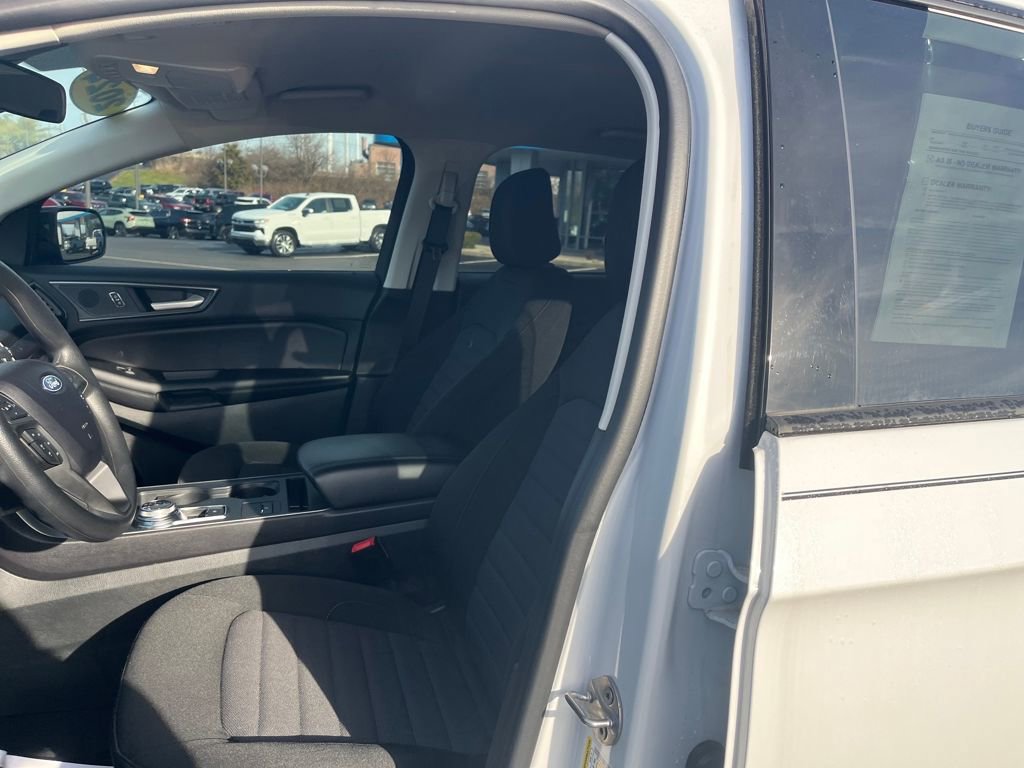 Used 2024 Ford Edge SE w/ Black Appearance Package image 19