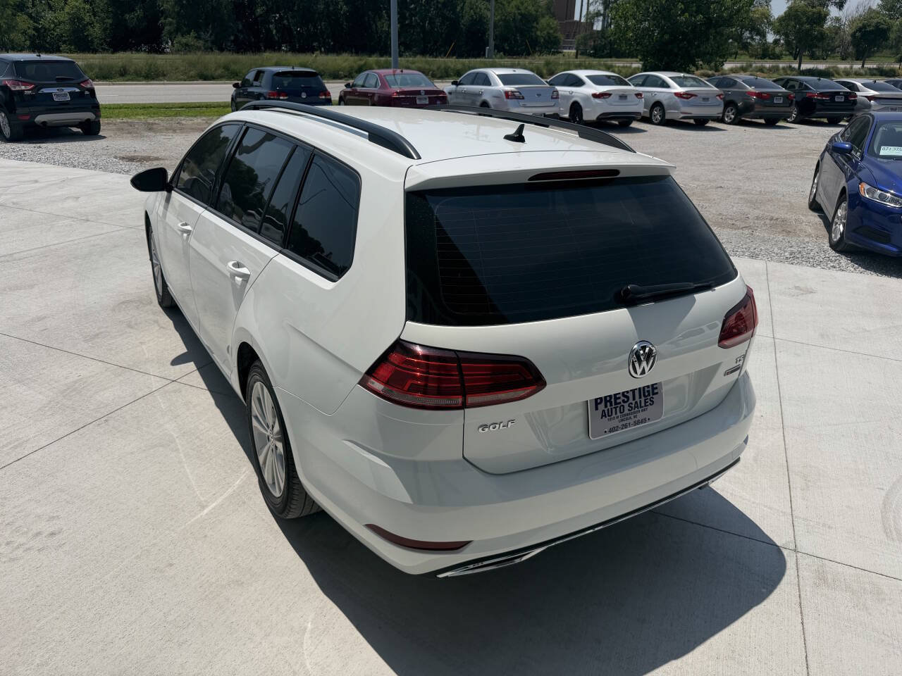 Used 2018 Volkswagen Golf S AWD/4WD image 4