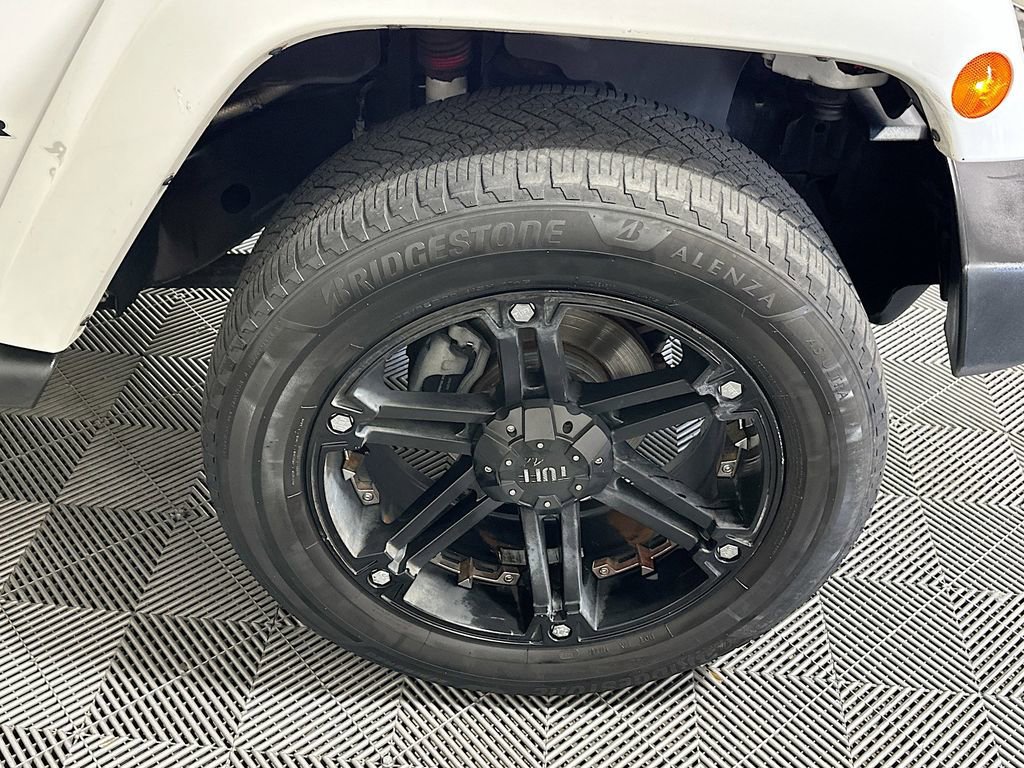 Used 2014 Jeep Wrangler Unlimited Sahara w/ Connectivity Group image 10