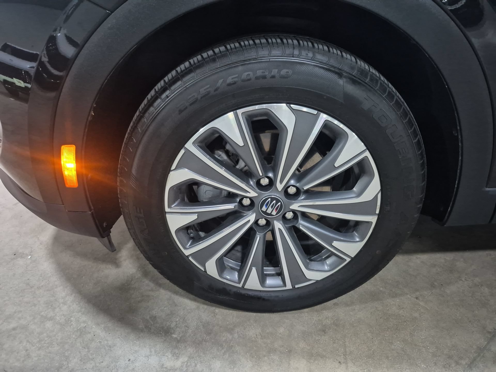 Used 2024 Buick Envision Preferred AWD/4WD image 33