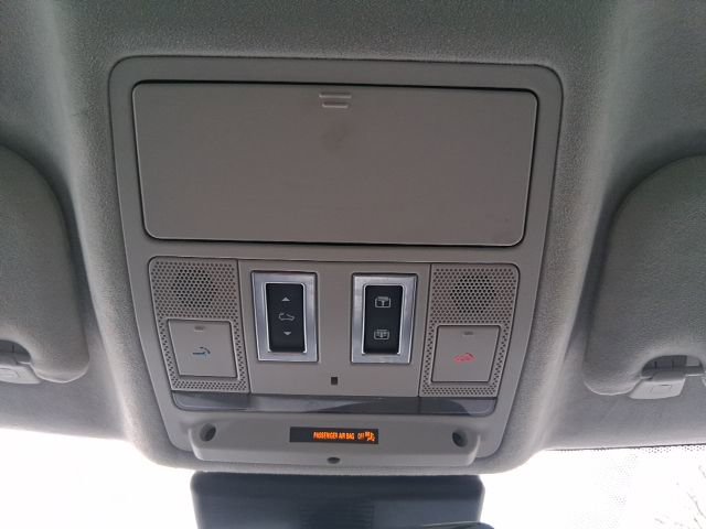 Used 2019 Jaguar F-PACE image 25