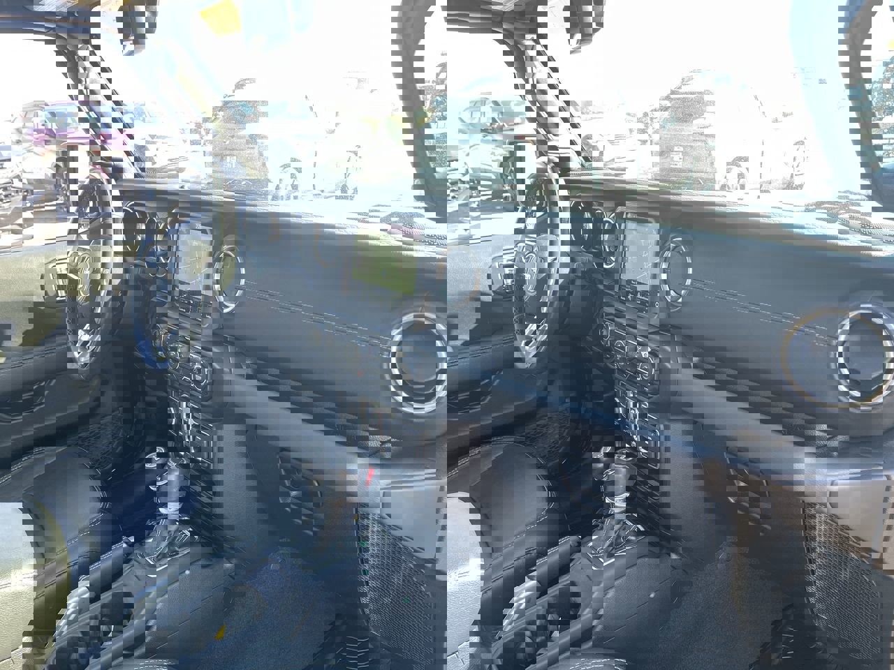 Used 2021 Jeep Wrangler Unlimited Sahara image 29