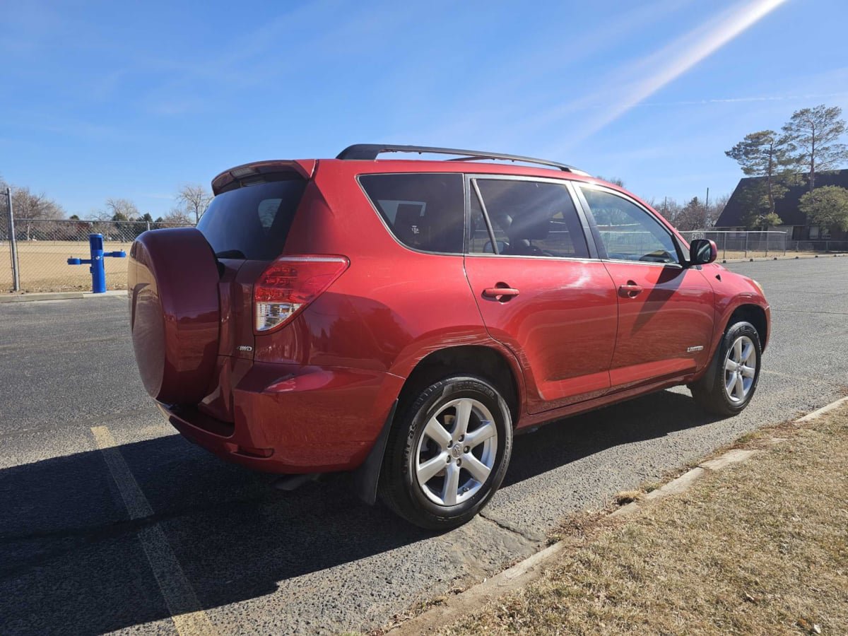Used 2008 Toyota RAV4 Limited AWD/4WD image 5