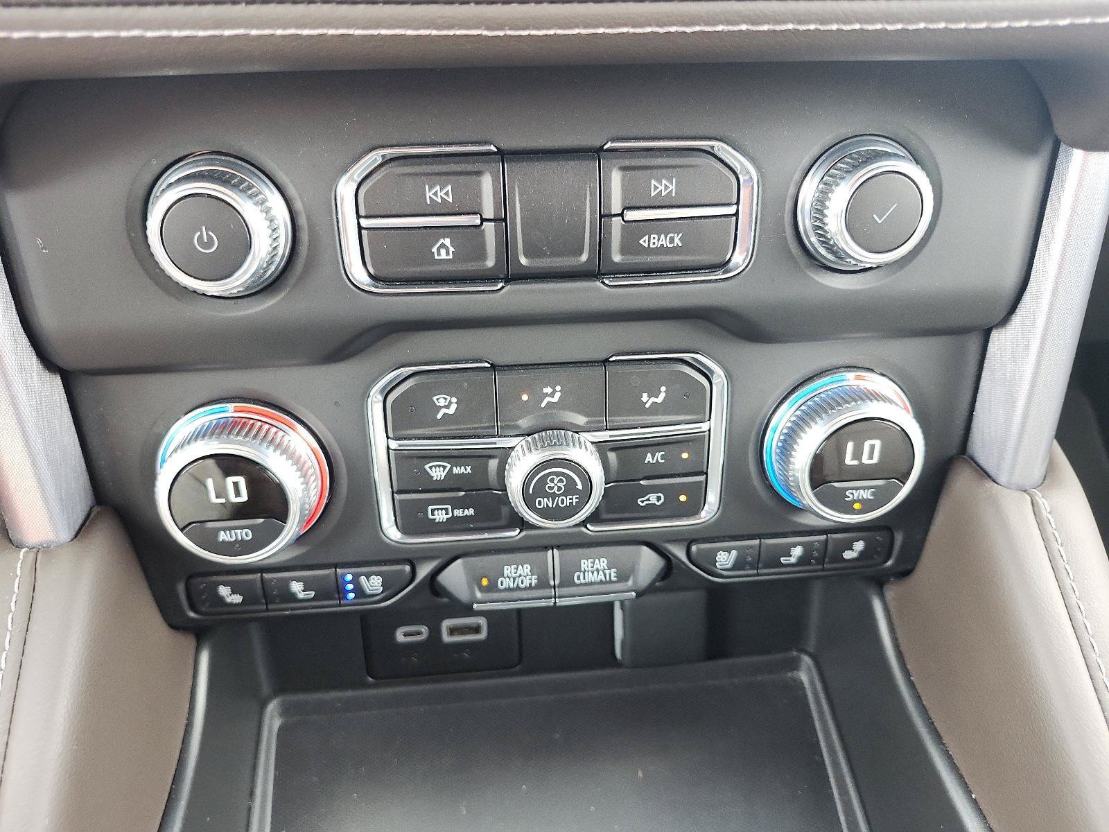Certified 2024 GMC Yukon SLT w/ SLT Luxury Package AWD/4WD image 19