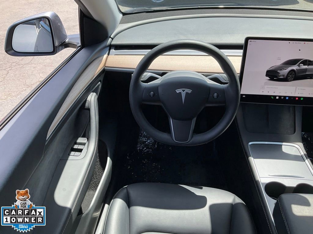 Used 2025 Tesla Model Y Long Range AWD/4WD image 36