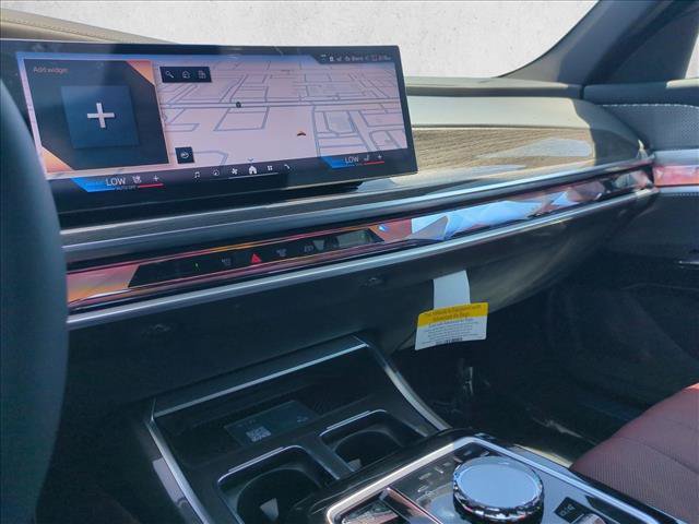 New 2026 BMW 750e xDrive w/ Premium Package AWD/4WD image 12